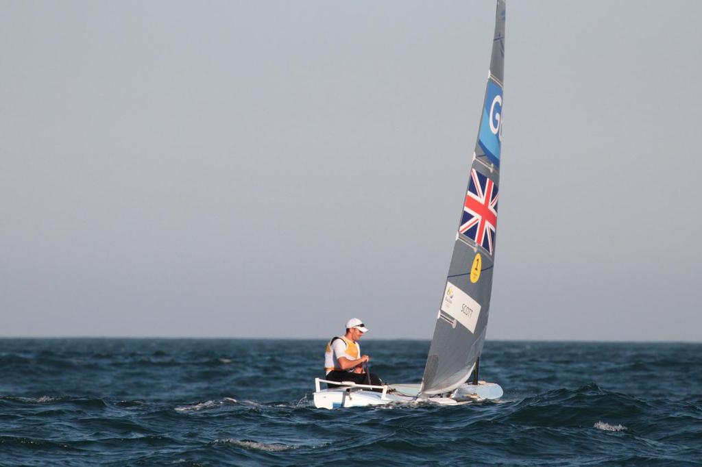 Day 7 - Finn August 14, 2016. Gilles Scott (GBR) sets out of the second beat © Richard Gladwell www.photosport.co.nz